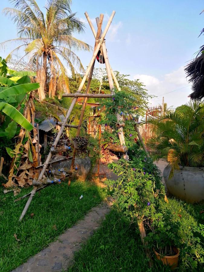 Tortuga Guesthouse Kampot Dış mekan fotoğraf